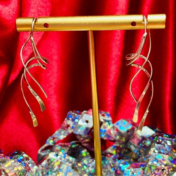 Modern Sculptural Silver Spiral Dangle Earrings- Lightweight Statement Pre-owned - Picture 2 of 11